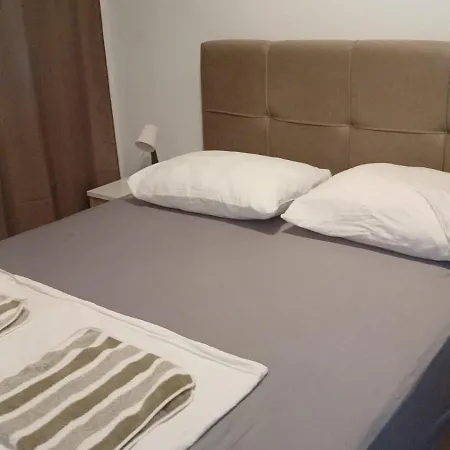 Donna Apartment *